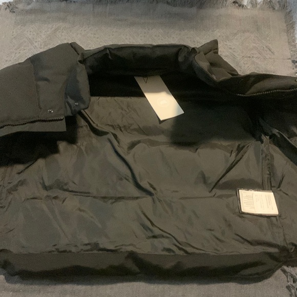 Winter outdoor Canada goose warm vest for both men and women - Picture 5 of 7